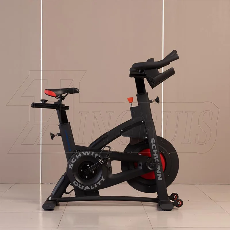 Komercyjny rower treningowy z oporem magnetycznym